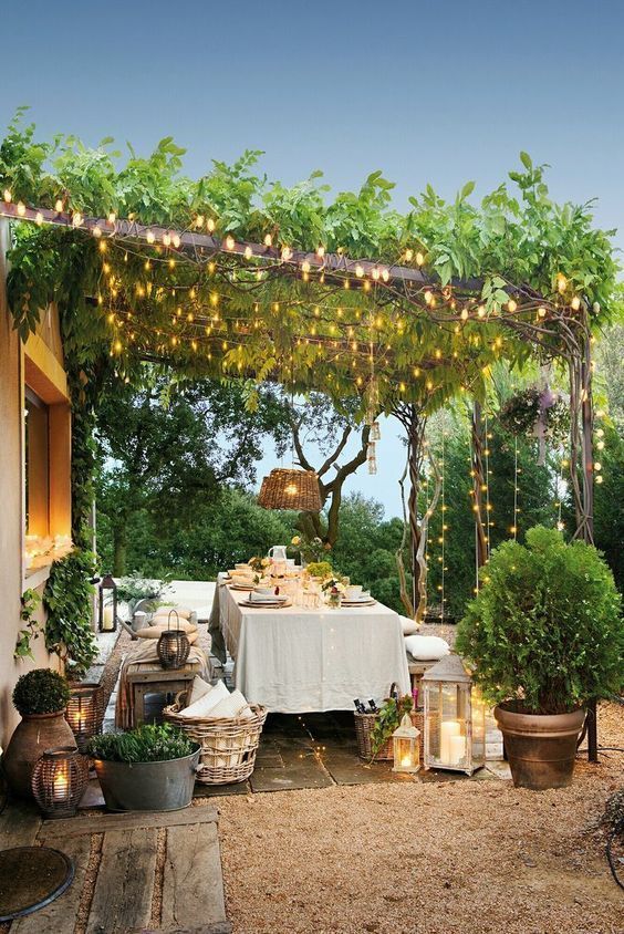 Pergola Dining